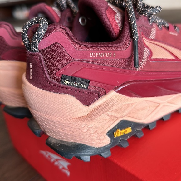 ALTRA Women's AL0A7R76 Olympus 5 Low GTX Trail Running Shoe - Picture 3 of 10